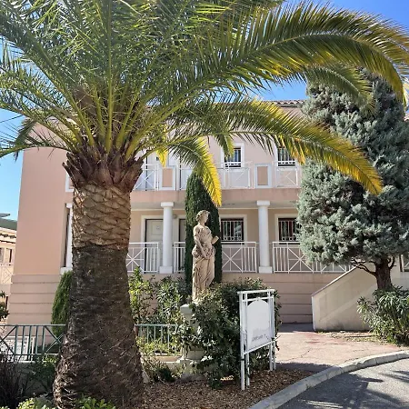 Gabrielle Apartment